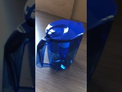 Cruche portative de filtre à eau de résine éliminant les particules en suspension